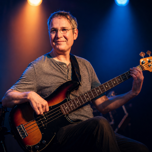 Björn Dinsch - Bass